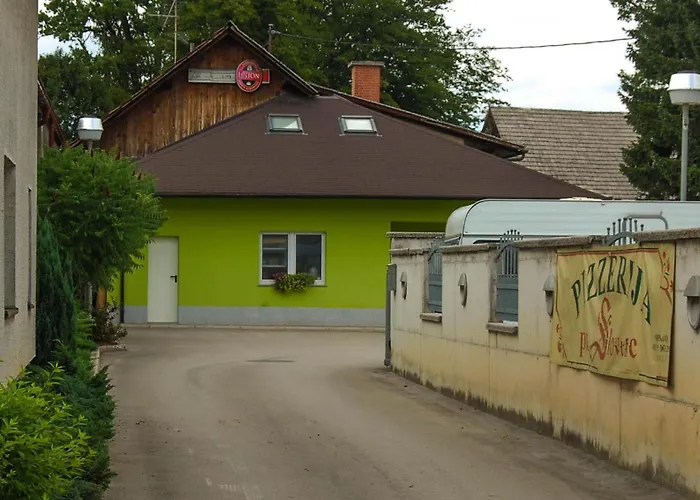 Pri Slovenc Nočitev z zajtrkom Dol pri Ljubljani