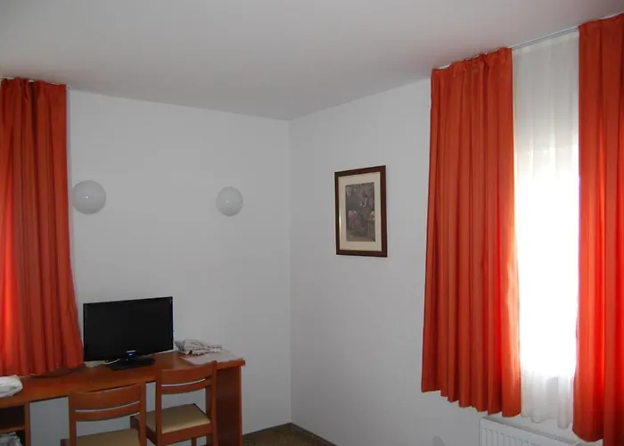 Bed & Breakfast Pri Slovenc 3*